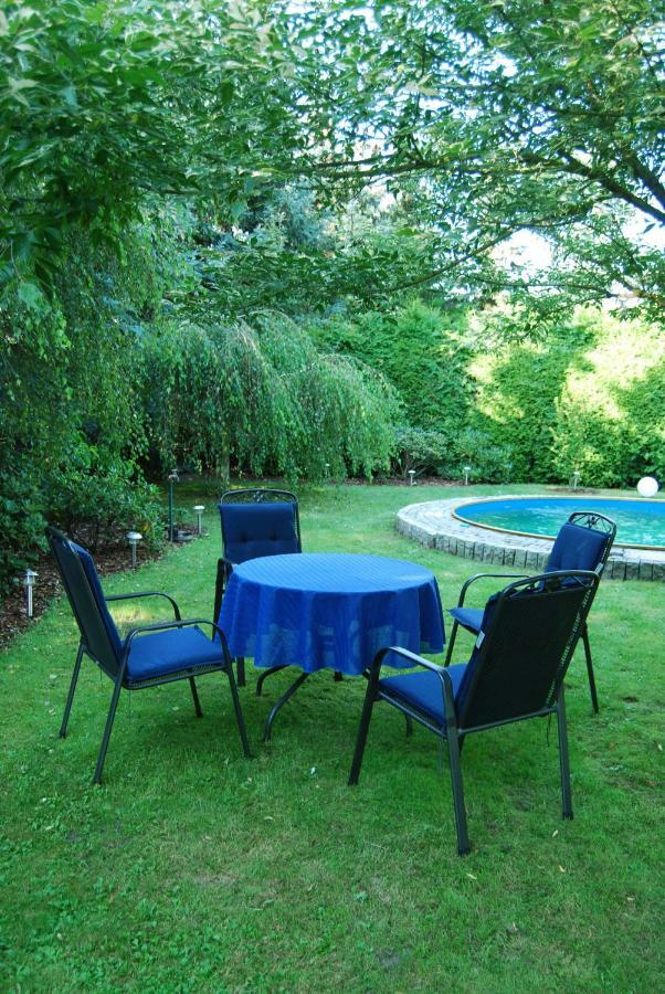Ferienwohnung Aronia Warlow Exterior foto